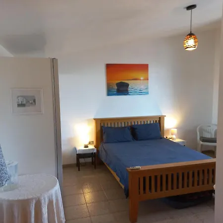 The Englishman's Home. Near Many Beautiful Beaches Holiday home